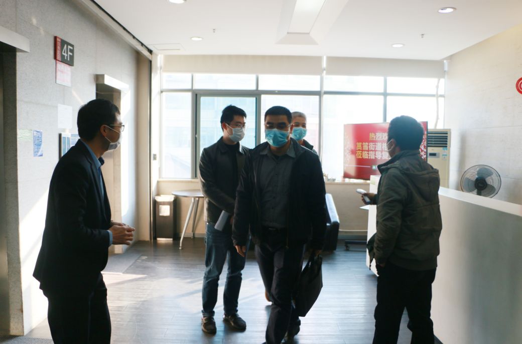 多志成城，携手抗疫 | 筼筜街路主任苏克一行莅临w66集团领导复工情况